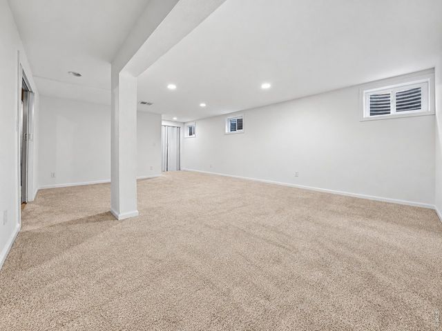 1562 S Spruce St, Denver, CO 80231