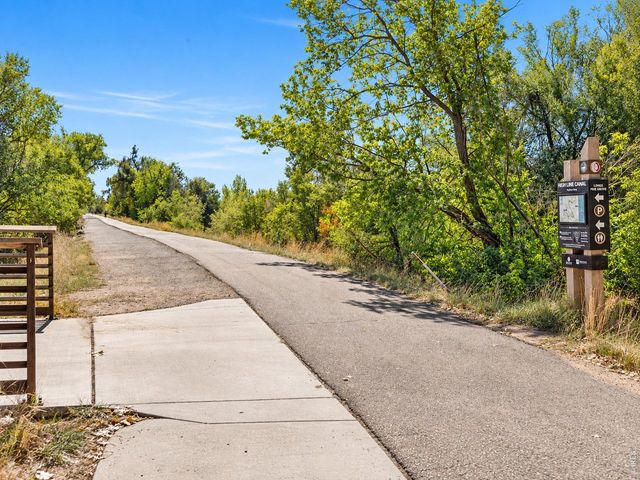 1562 S Spruce St, Denver, CO 80231