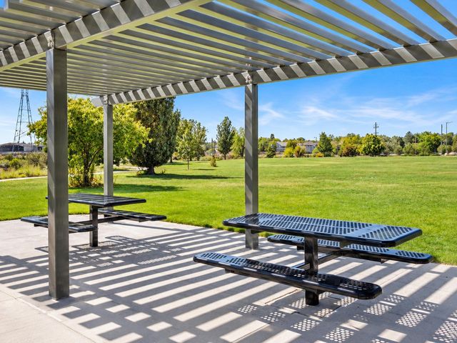 1562 S Spruce St, Denver, CO 80231
