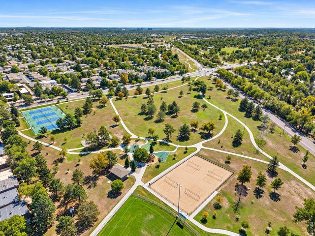 1562 S Spruce St, Denver, CO 80231