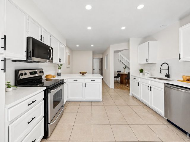 1562 S Spruce St, Denver, CO 80231
