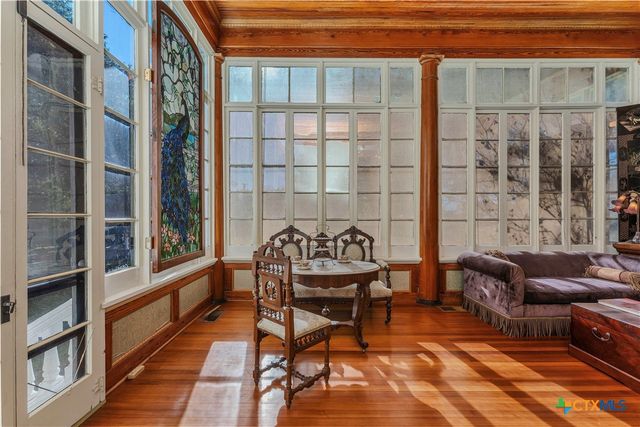 524 Saint Peter Street, Gonzales, TX 78629