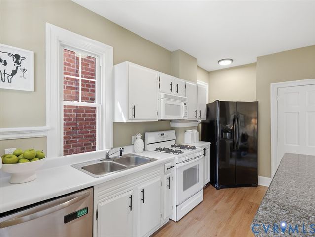 3209 W Grace St, Richmond, VA 23221