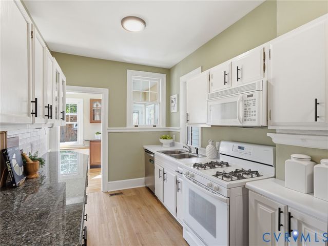 3209 W Grace St, Richmond, VA 23221