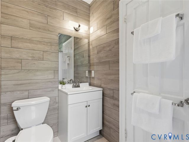 3209 W Grace St, Richmond, VA 23221