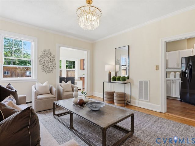 3209 W Grace St, Richmond, VA 23221