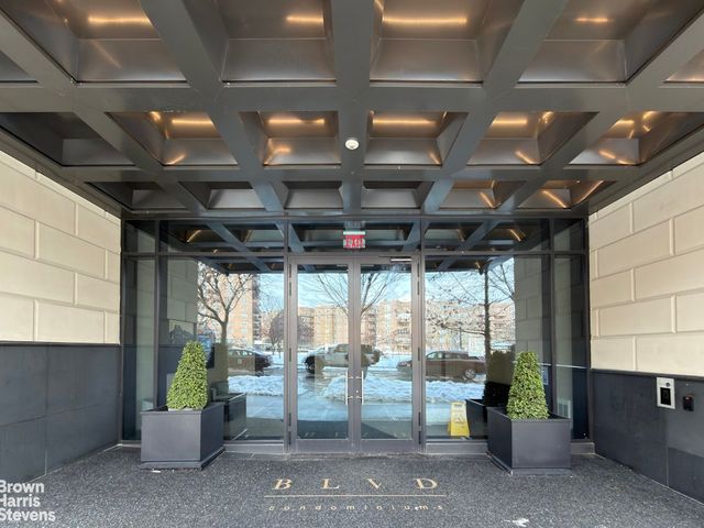 10706 Queens Blvd Apt 8H, New York City, NY 11375