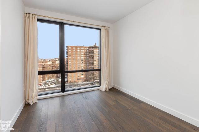 10706 Queens Blvd Apt 8H, New York City, NY 11375