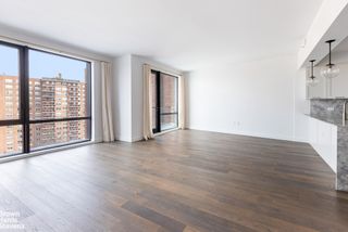 10706 Queens Blvd Apt 8H, New York City, NY 11375