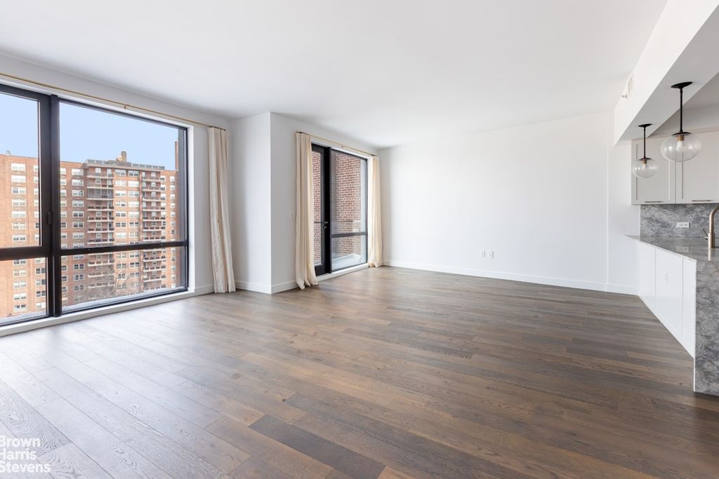 10706 Queens Blvd Apt 8H, New York City, NY 11375