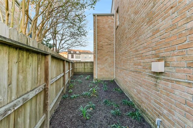 7505 Brompton Street, Houston, TX 77025