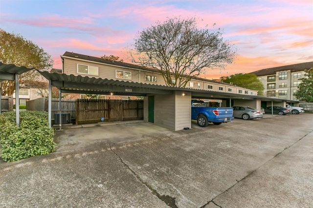 7505 Brompton Street, Houston, TX 77025