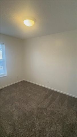 5734 NE Barnes Avenue, Kansas City, MO 64119