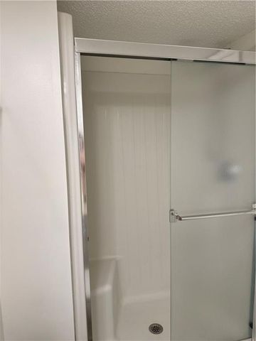 5734 NE Barnes Avenue, Kansas City, MO 64119