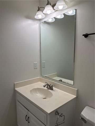 5734 NE Barnes Avenue, Kansas City, MO 64119