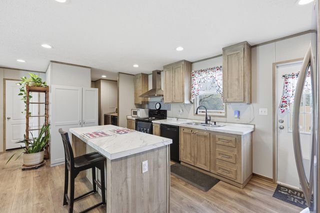 2567 New Dixville Road, Harrodsburg, KY 40330