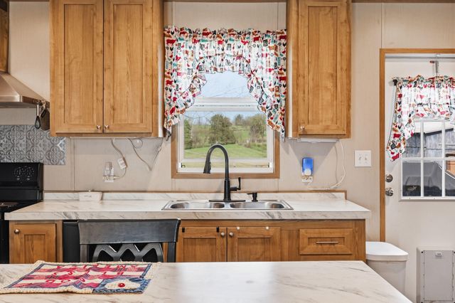 2567 New Dixville Road, Harrodsburg, KY 40330