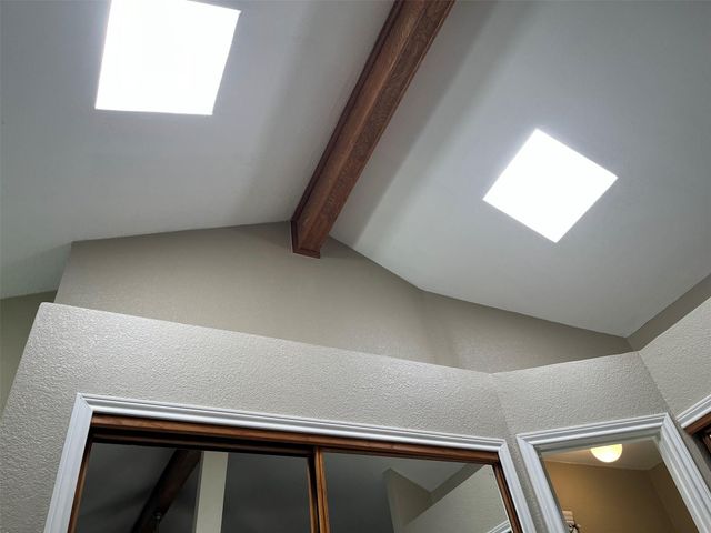 6401 Woodcrest DR, Austin, TX 78759