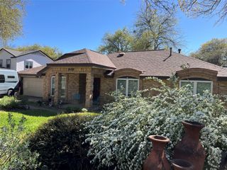 6401 Woodcrest DR, Austin, TX 78759