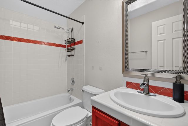 9714 Entrada Place NW, Albuquerque, NM 87114