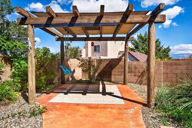 9714 Entrada Place NW, Albuquerque, NM 87114