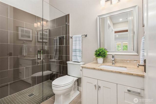 20313 217th Avenue NE, Woodinville, WA 98077