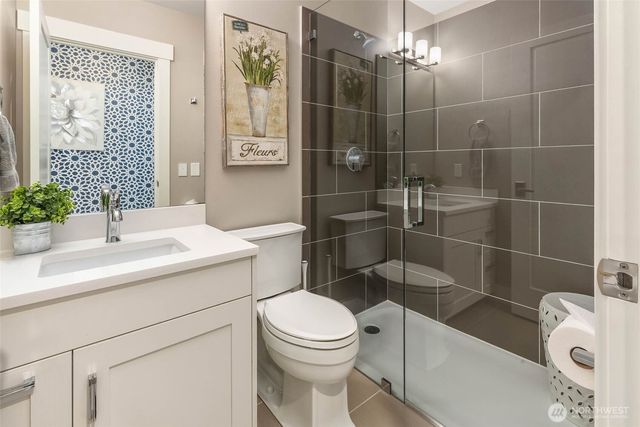 20313 217th Avenue NE, Woodinville, WA 98077