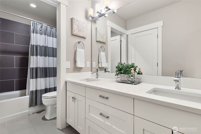 20313 217th Avenue NE, Woodinville, WA 98077