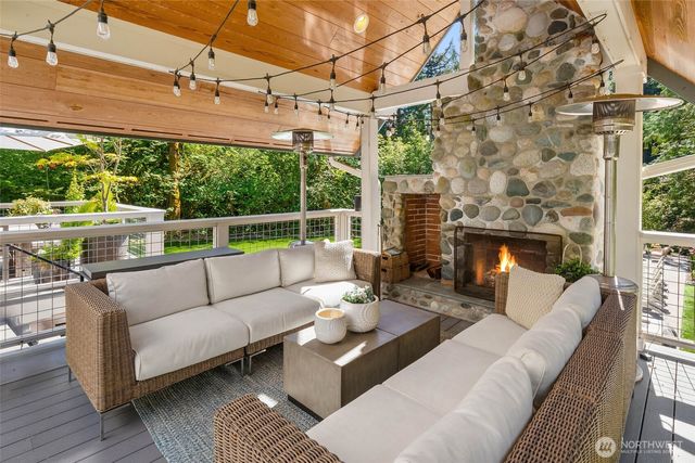20313 217th Avenue NE, Woodinville, WA 98077