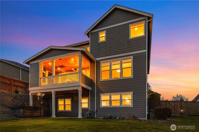 13802 111th Street Ct E, Puyallup, WA 98374