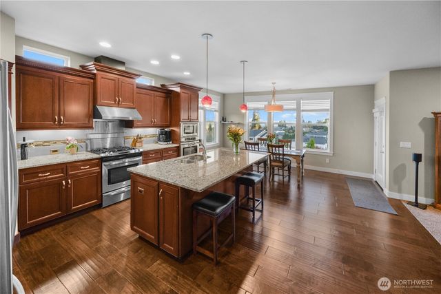 13802 111th Street Ct E, Puyallup, WA 98374