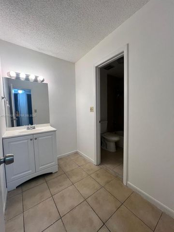6975 NW 179th Street 202, Hialeah, FL 33015