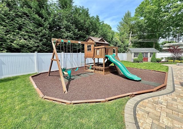 17 Erita Lane, Smithtown, NY 11787