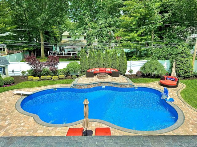 17 Erita Lane, Smithtown, NY 11787