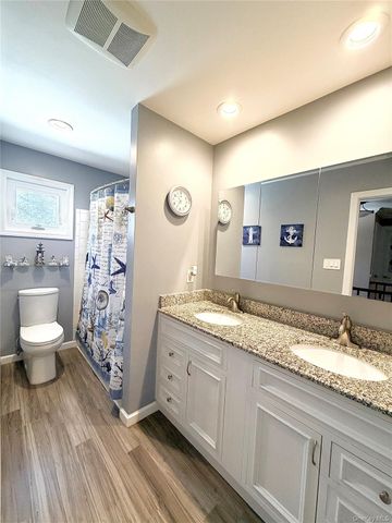 17 Erita Lane, Smithtown, NY 11787