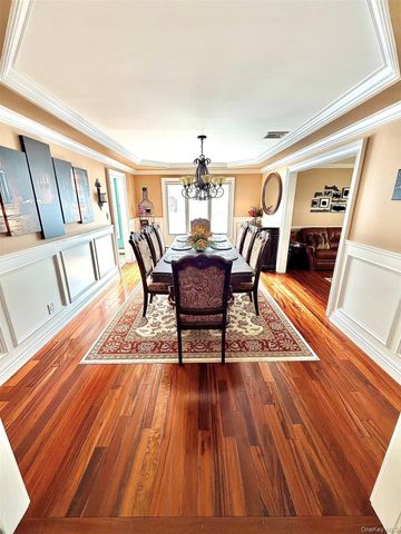 17 Erita Lane, Smithtown, NY 11787