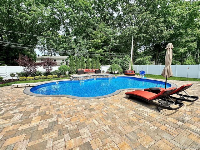 17 Erita Lane, Smithtown, NY 11787