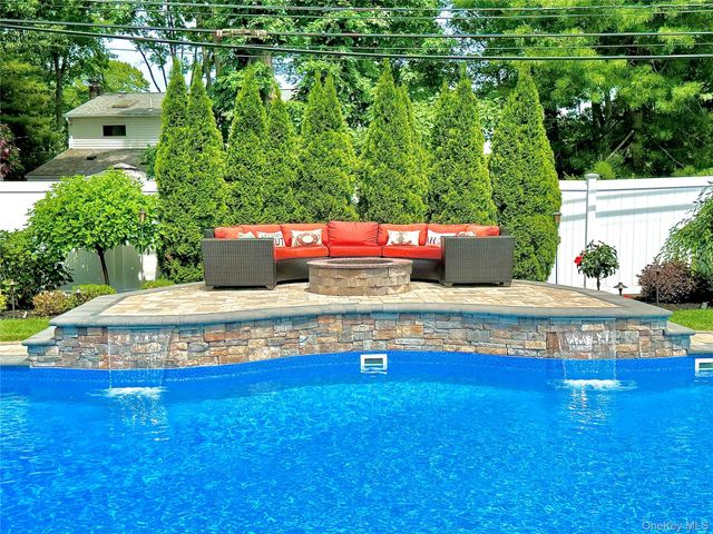 17 Erita Lane, Smithtown, NY 11787