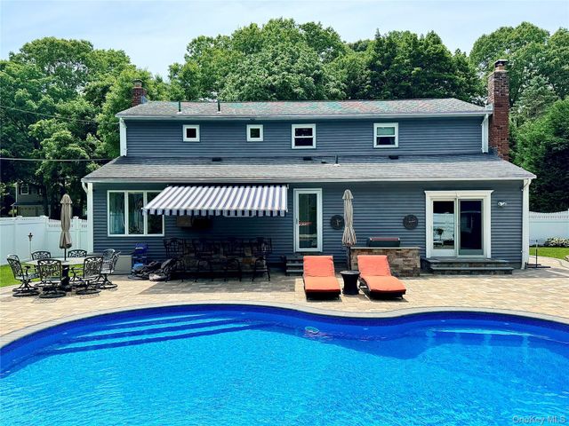 17 Erita Lane, Smithtown, NY 11787