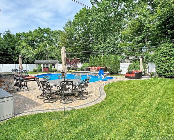 17 Erita Lane, Smithtown, NY 11787
