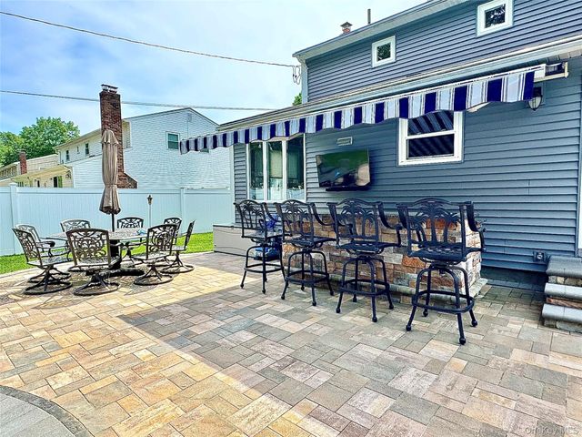 17 Erita Lane, Smithtown, NY 11787