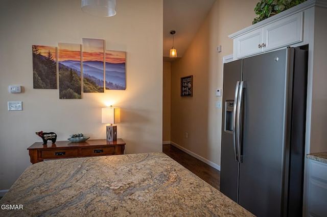 862 Sourwood Drive, Gatlinburg, TN 37738