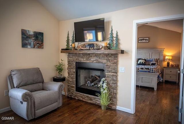 862 Sourwood Drive, Gatlinburg, TN 37738