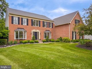 1027 VICTORY DR, Yardley, PA 19067