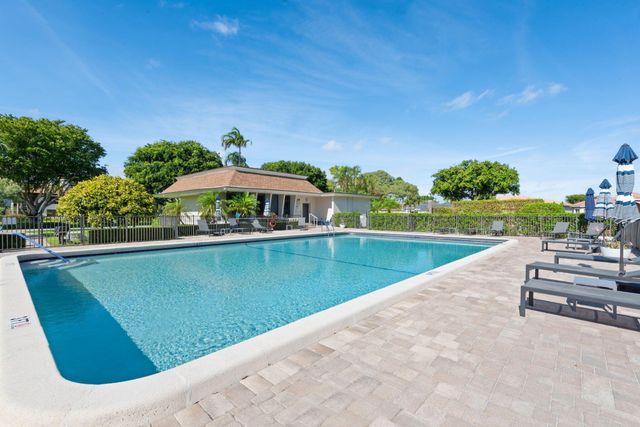 451 Greensward Lane 201-B, Delray Beach, FL 33445