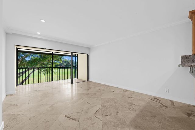 451 Greensward Lane 201-B, Delray Beach, FL 33445