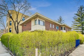 8944 Skokie Boulevard B, Skokie, IL 60076