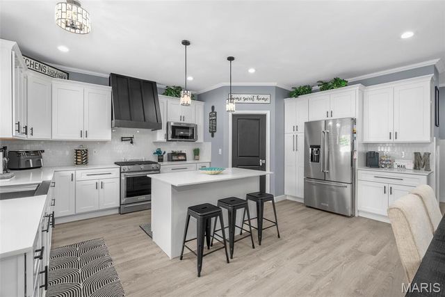 28 Millwell Drive, Maryland Heights, MO 63043