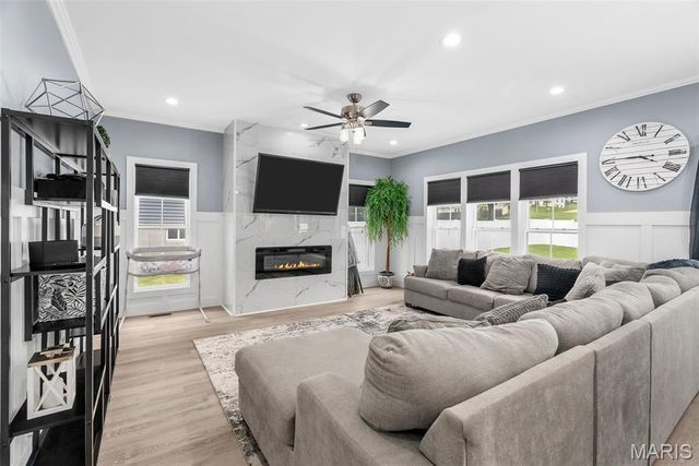 28 Millwell Drive, Maryland Heights, MO 63043