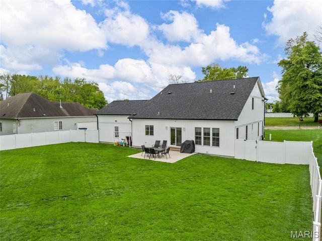 28 Millwell Drive, Maryland Heights, MO 63043